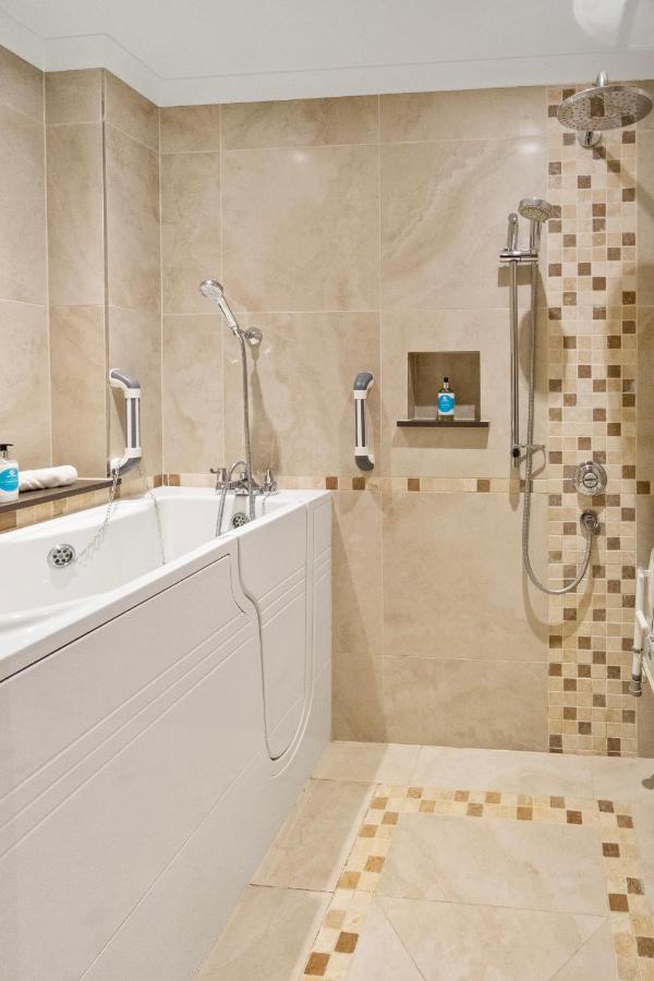 The Lodge - Studio Apartment'S Castel Buitenkant foto