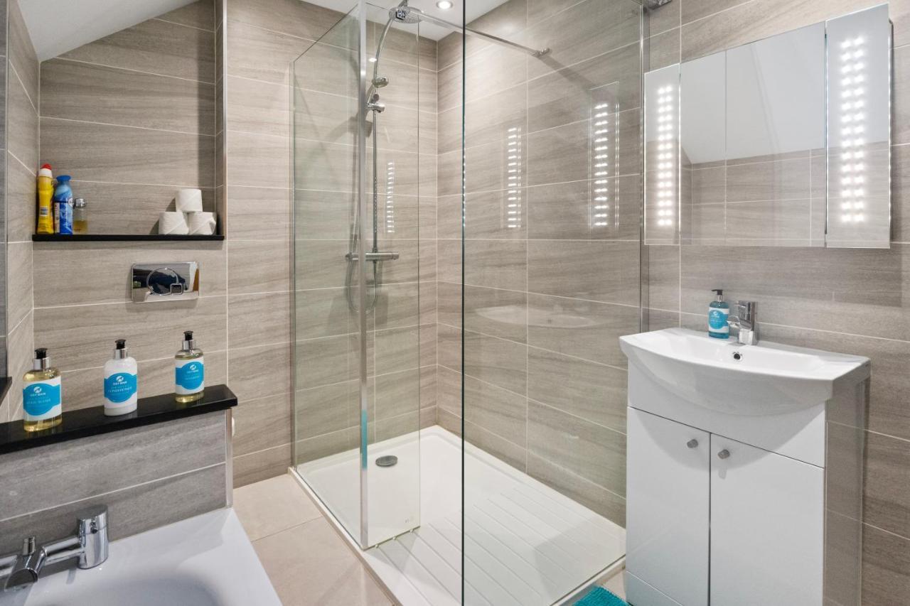 The Lodge - Studio Apartment'S Castel Buitenkant foto