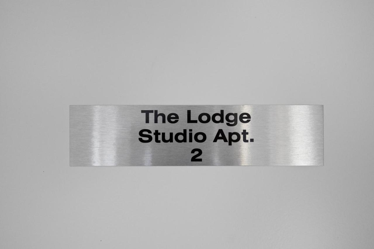 The Lodge - Studio Apartment'S Castel Buitenkant foto